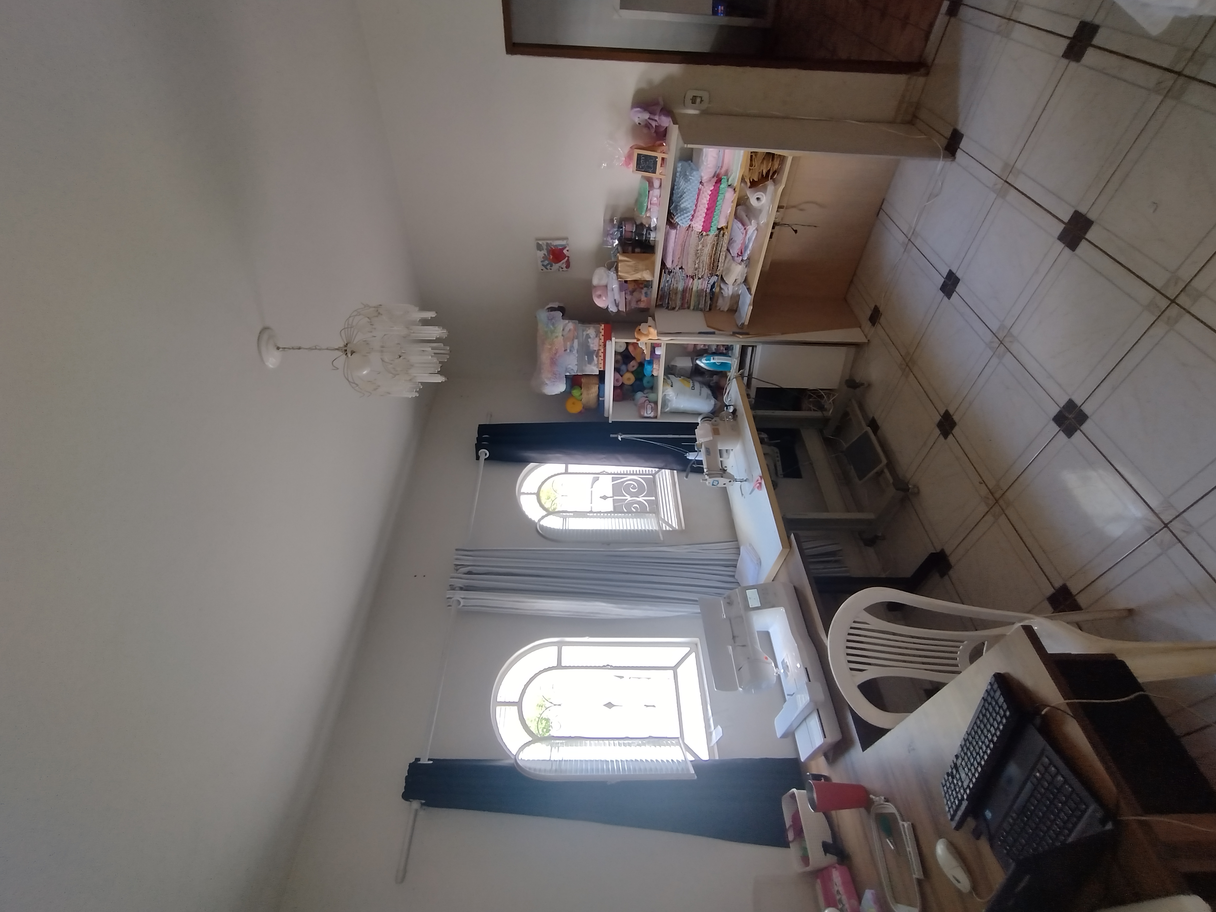 Casa 3 Dormitórios - Bairro Novo Mundo