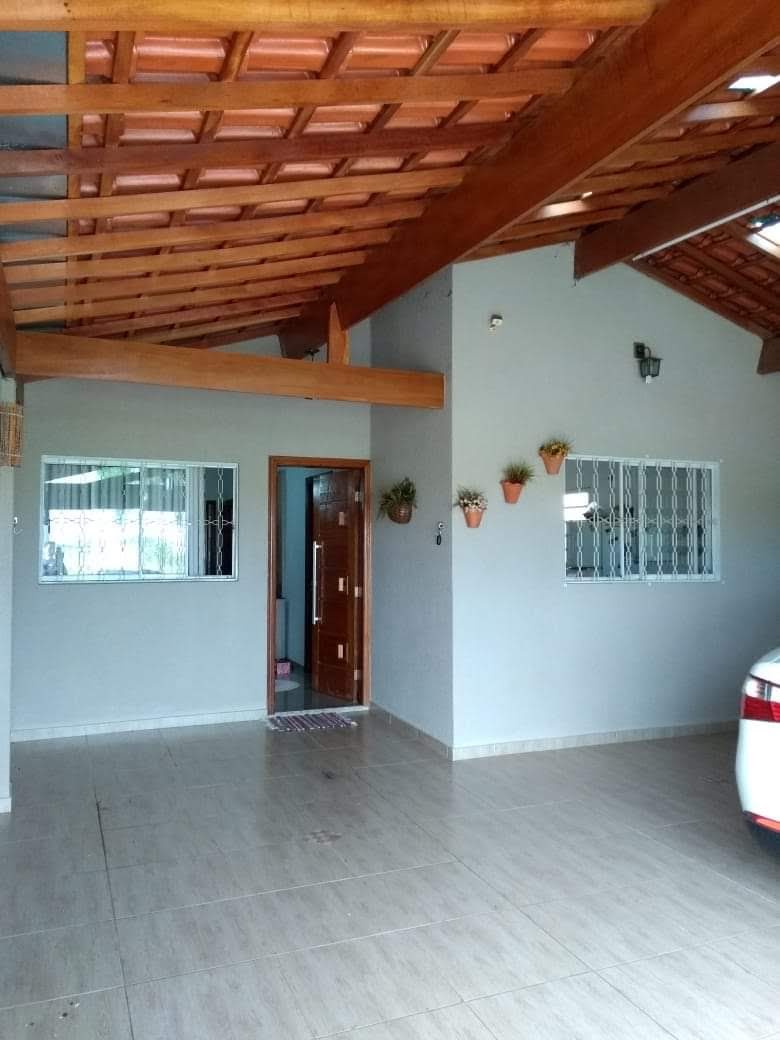 Casa 3 Dormitórios - Bairro Pompeu