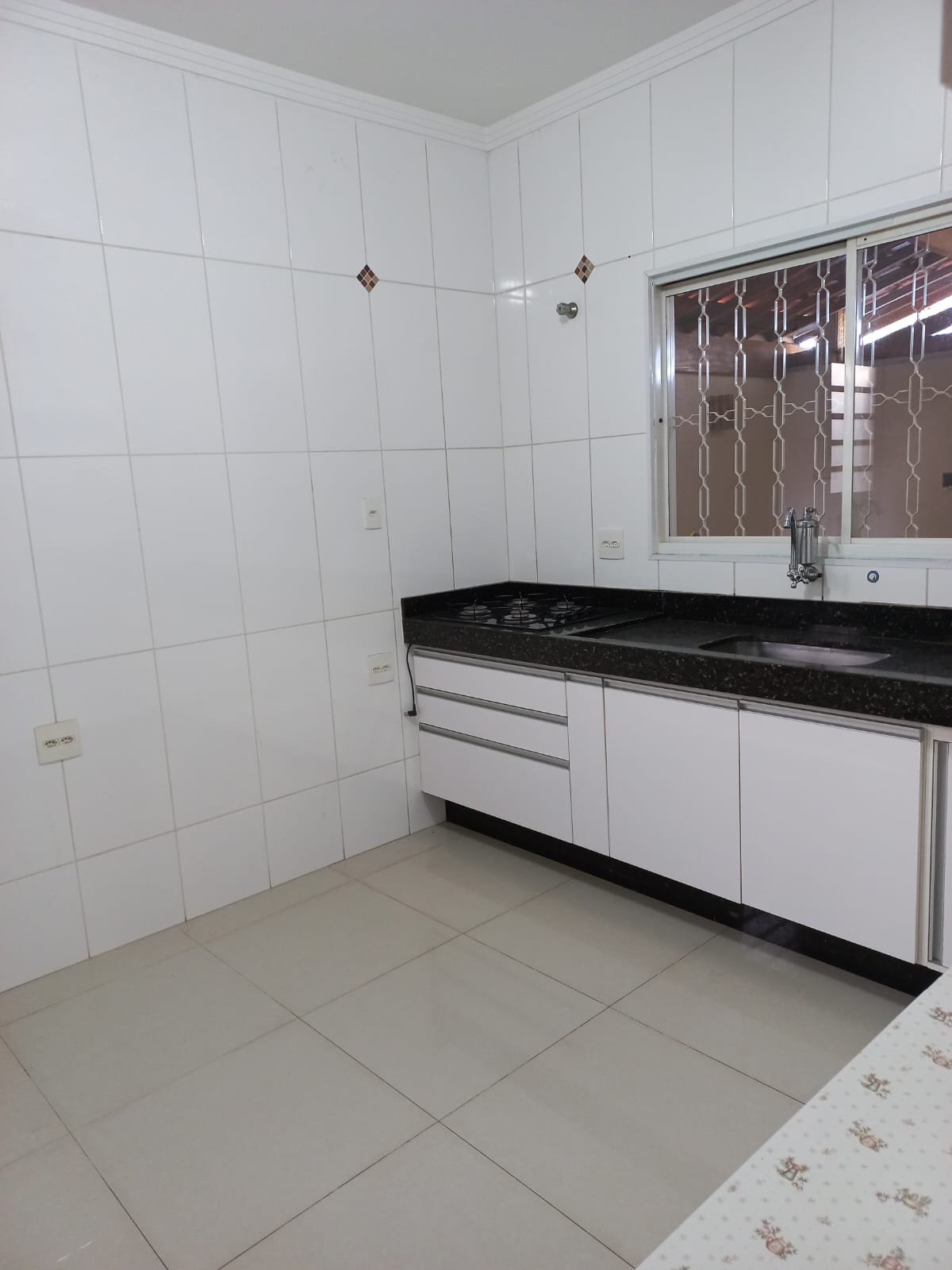 Casa 3 Dormitórios - Bairro Pompeu