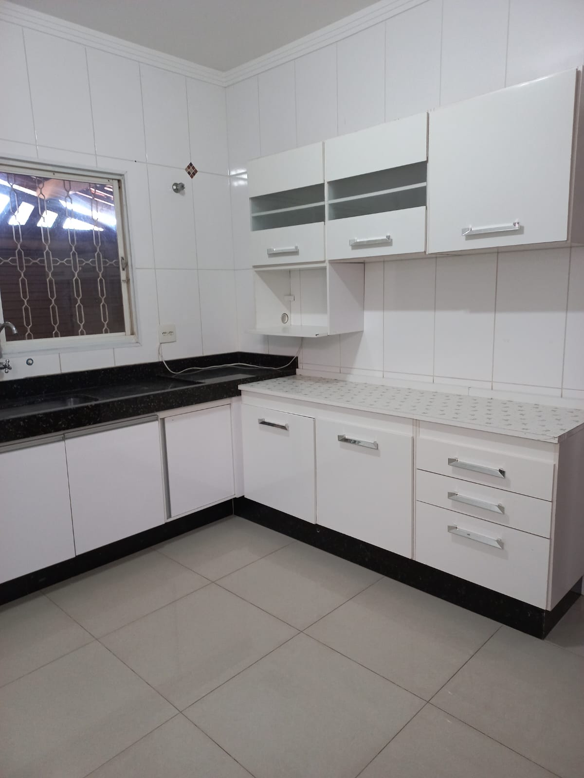 Casa 3 Dormitórios - Bairro Pompeu