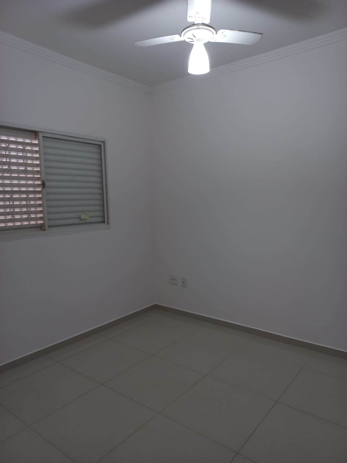 Casa 3 Dormitórios - Bairro Pompeu